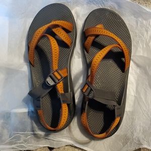 Slightly used size13 men's chaco